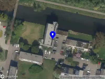 Ambulance met gepaste spoed naar de Van der Waalsstraat in Vlaardingen
