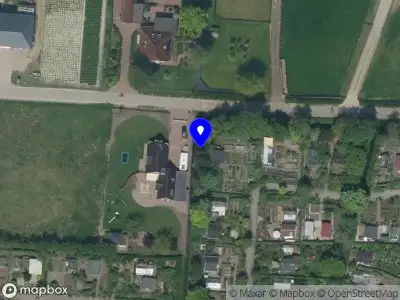 Ambulance en brandweer met grote spoed naar de Noordermaatweg in Heemskerk