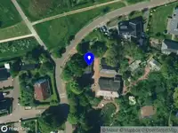 Brandweer met gepaste spoed naar de Van Isendoornlaan in Apeldoorn