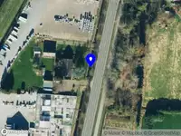 Brandweer met grote spoed naar de Weg om de Oost in Noordscheschut vanwege een buitenbrand