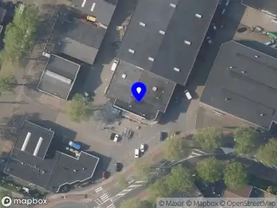 Brandweer met gepaste spoed naar de Transportweg in Huizen