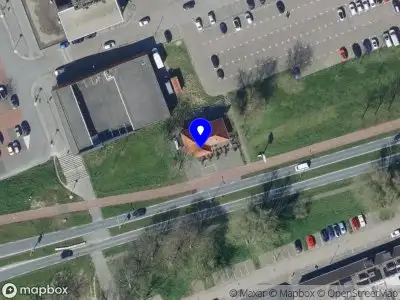 Ambulance met grote spoed naar de Groene Kruisweg in Hoogvliet Rotterdam