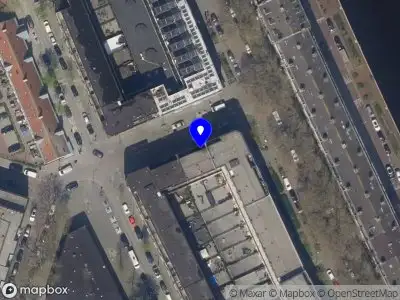 Ambulance met gepaste spoed naar de Mathenesserdijk in Rotterdam