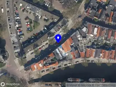 Ambulance met gepaste spoed naar de Vlaardingerstraat in Schiedam
