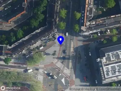 Ambulance met gepaste spoed naar de Scheldeplein in Amsterdam