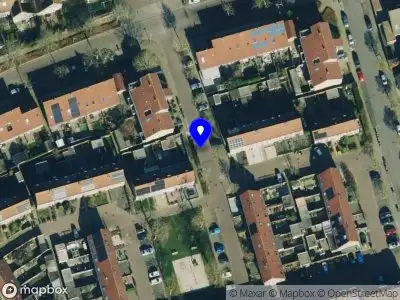 Brandweer met grote spoed naar de Van Kuynremarke in Zwolle vanwege stankoverlast