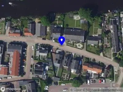 Ambulance met gepaste spoed naar de Dorpsstraat in Oud-Alblas