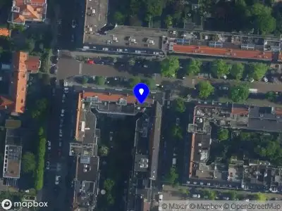 Ambulance met grote spoed naar de Rustenburgerstraat in Amsterdam