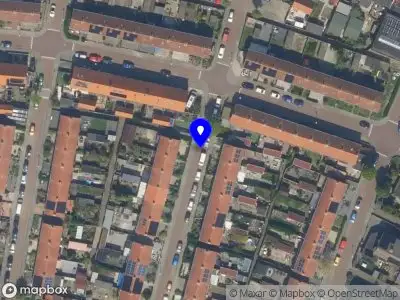 Ambulance met grote spoed naar de Trompstraat in Rozenburg