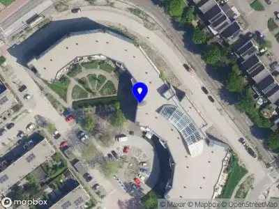 Brandweer met gepaste spoed naar de Mozartplantsoen in Almere vanwege een liftopsluiting