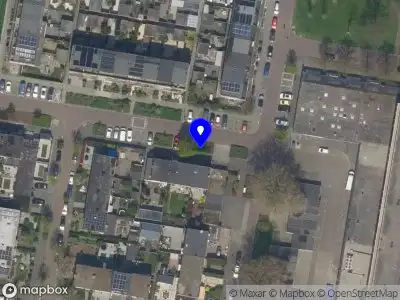 Ambulance met grote spoed naar de Hugo de Grootstraat in Vlaardingen