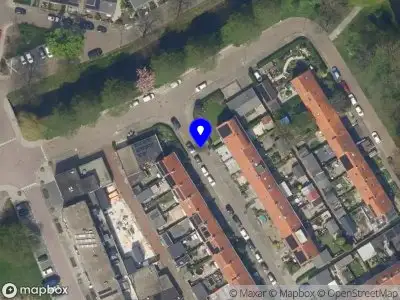 Ambulance met grote spoed naar de Natalstraat in Ridderkerk