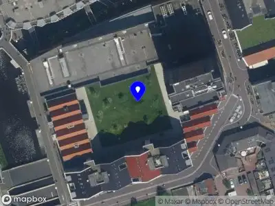 Brandweer met grote spoed naar de Hermitage in Zaandam