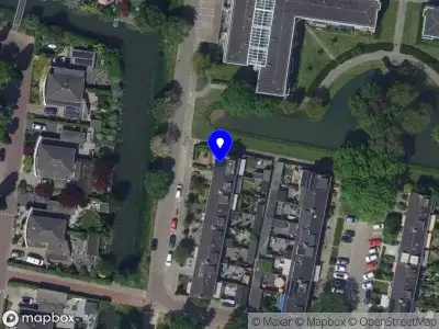 Ambulance met gepaste spoed naar de Vijverlaan in Dordrecht