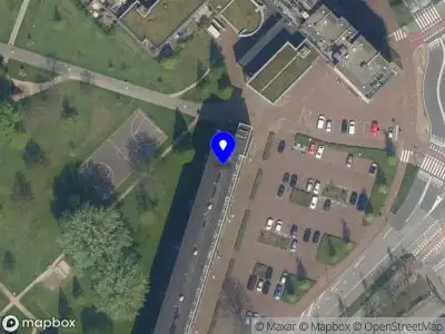 Ambulance met grote spoed naar de Schubertlaan in Maassluis
