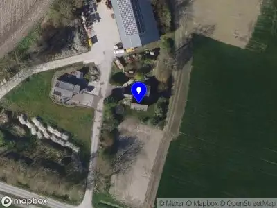 Brandweer en politie met grote spoed naar de Hoofdweg in Hoek