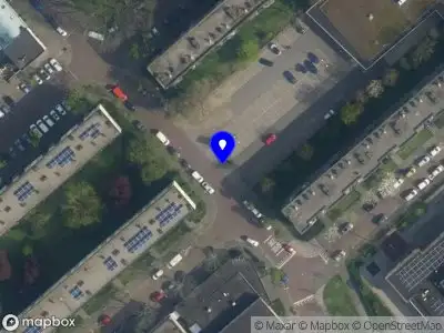 Ambulance met grote spoed naar de Winkelstede in 's-Gravenhage