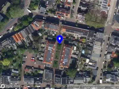 Ambulance met grote spoed naar de Franciscanenstraat in Leiden