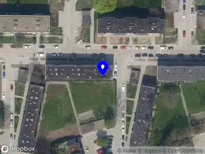 Ambulance met grote spoed naar de Van Wijngaardenlaan in Rotterdam