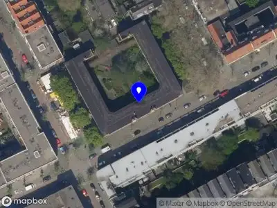 Ambulance met grote spoed naar de Mathenesserhof in Rotterdam