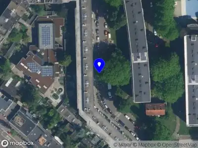 Politie met grote spoed naar de Kijkduinstraat in Amsterdam vanwege voertuigen te water