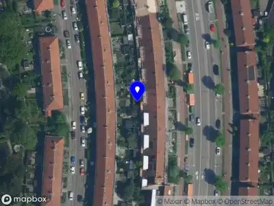 Ambulance met grote spoed naar de Berberisstraat in Amsterdam