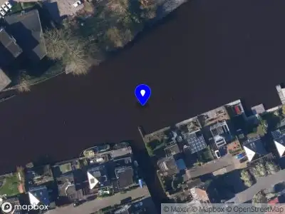 Brandweer met grote spoed naar de Stationsweg in Grou vanwege waarnemen gaslucht
