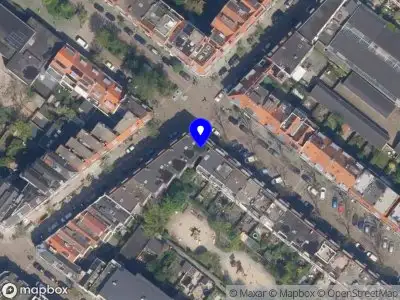 Ambulance met gepaste spoed naar de Prinses Margrietlaan in Rotterdam