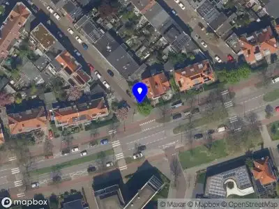 Ambulance met gepaste spoed naar de Burgemeester Knappertlaan in Schiedam
