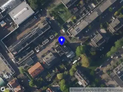 Ambulance met grote spoed naar de Spinelstraat in Leiden