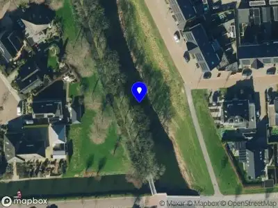 Brandweer met gepaste spoed naar de Trekvaart in IJsselmuiden