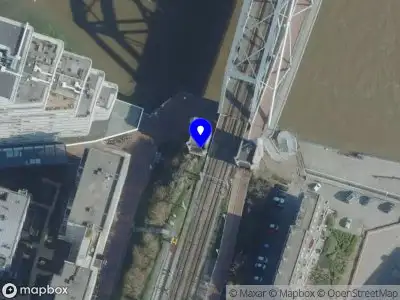 Politie naar de Spoorbrugkade in Nijmegen vanwege aanrijding met letsel