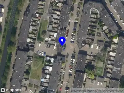 Brandweer met grote spoed naar de Peellandstraat in Rotterdam