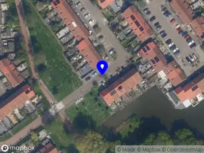 Ambulance met grote spoed naar de Granida erf in Capelle aan den IJssel