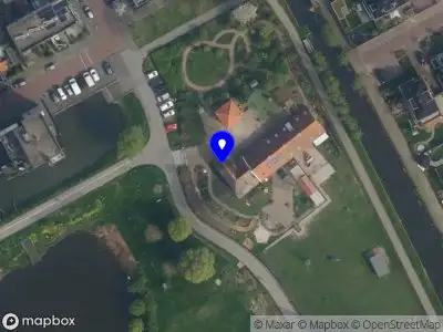 Ambulance met gepaste spoed naar de Bovendijk in 's-Gravenhage