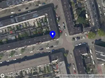 Ambulance met grote spoed naar de Meester Arendstraat in Rotterdam