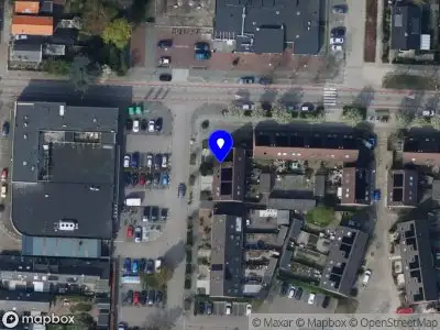 Ambulance met grote spoed naar de Leeuwerikstraat in Numansdorp
