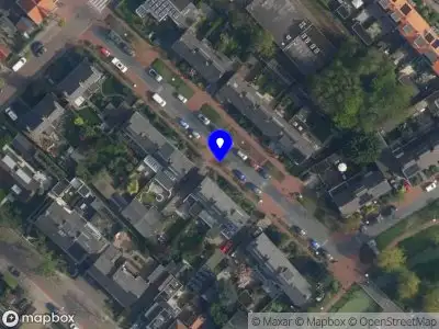 Ambulance met grote spoed naar de Nieuwveenstraat in Nootdorp