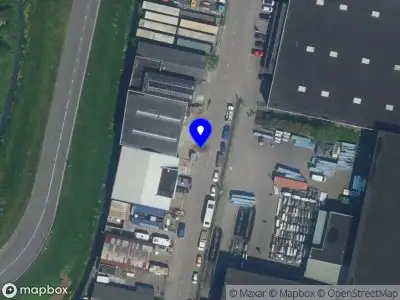 Ambulance met grote spoed naar de Gerrit Bolkade in Zaandam