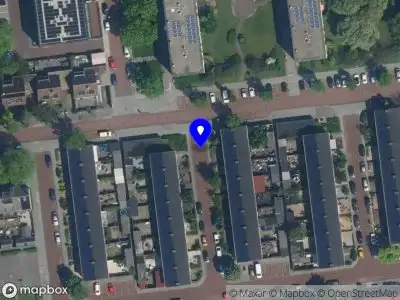 Ambulance met grote spoed naar de Edinburghstraat in Haarlem