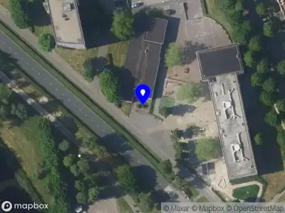 Brandweer met grote spoed naar de Darja Collinstraat in Almere vanwege reanimatie