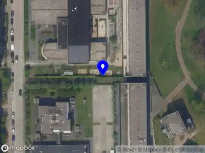 Ambulance met grote spoed naar de Reyerdijk in Rotterdam