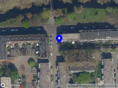 Ambulance met grote spoed naar de Spiegelnisserkade in Rotterdam