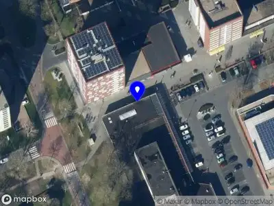 Brandweer met grote spoed naar de E. van Drielststraat in Emmen vanwege afhijsen patient