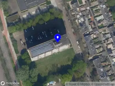 Ambulance met grote spoed naar de Louise de Colignylaan in Vlaardingen