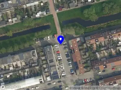 Ambulance met grote spoed naar de Zambiastraat in Delft