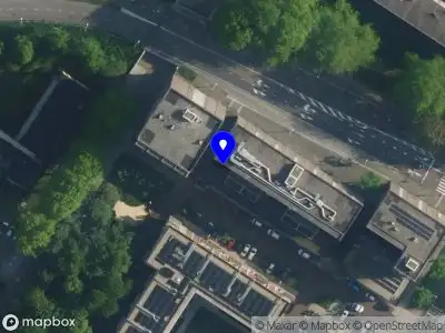 Ambulance met grote spoed naar de Zuidgorsstraat in Amsterdam