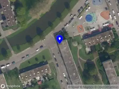 Ambulance met grote spoed naar de Rutgersstraat in Rotterdam