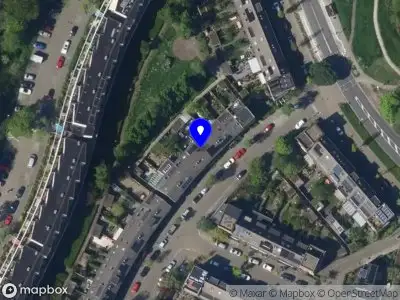 Brandweer met gepaste spoed naar de Oude Liesbosweg in Utrecht vanwege een buitenbrand