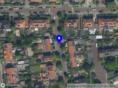 Ambulance met grote spoed naar de Bilderdijklaan in Driehuis